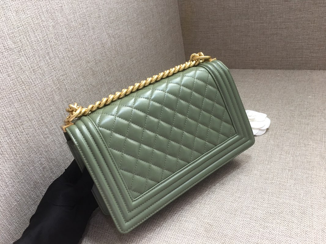 Lambskin Medium Boy Handbag Flap Bag A67086 Green